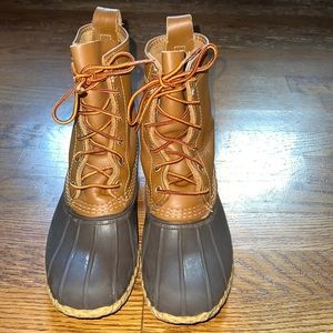 Ladies Original L.L.Bean Boot, 6” made in Maine since 1912. Size 8